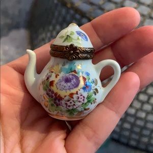 Limoges tea pot